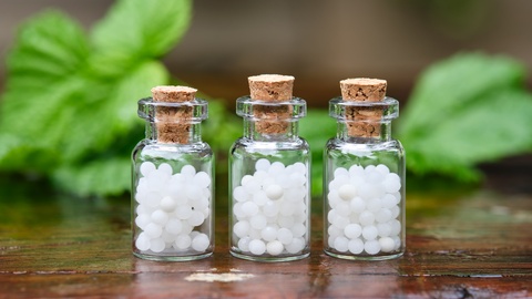 Homöopathie Symbolbild © Shutterstock