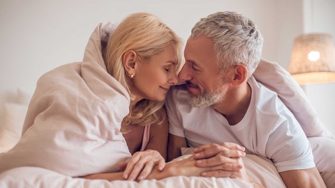 Gl&uuml;ckliches Ehepaar &copy; shutterstock