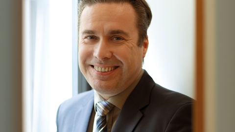 Mag. pharm. Raimund Podroschko, Präsident des Verbandes Angestellter Apotheker Österreichs (VAAÖ) © Gerhard Schmolke