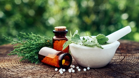 Homöopathie © Shutterstock