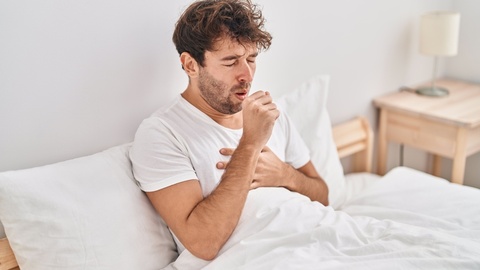 Hustender Mann © shutterstock