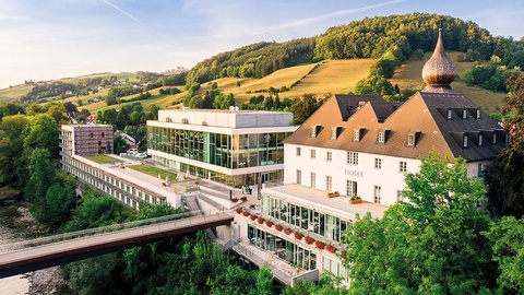 Vom 19.–21. September 2025 werden in Waidhofen an der Ybbs (NÖ) im Schloss  an der Eisenstrasse  aktuelle Themen der pflanzlichen Arzneimittelkunde präsentiert. © , www.schlosseisenstrasse.at