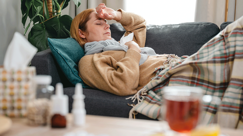 Ausgerechnet junge Erwachsene: Ihre Antik&ouml;rper k&ouml;nnten manche H1N1-Varianten laut ersten Daten schlechter erkennen. &copy; Shutterstock