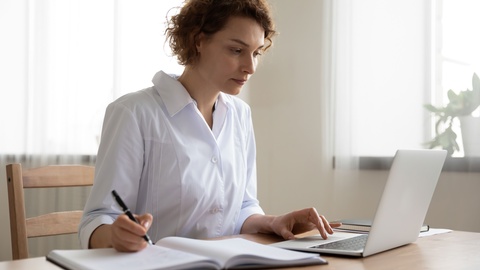 Online Lernen © Shutterstock