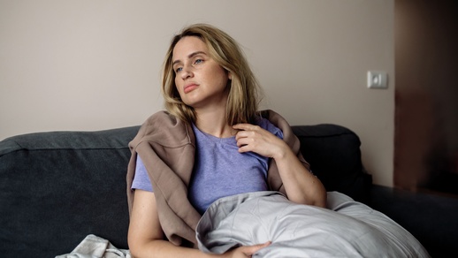 Laut Studienergebnissen verringert eine Dreifach-Impfung das Risiko für postaktive Symptome. © Shutterstock