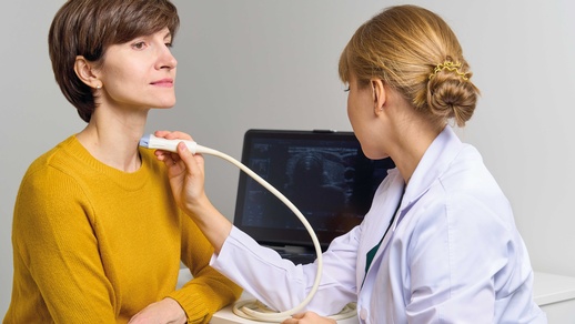 Schilddrüsenuntersuchung © Shutterstock
