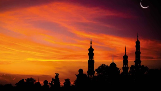 Die Inzidenz von Diabetes steigt weltweit stark  an – auch bei Menschen mit islamischem Religionsbekenntnis. Obwohl Muslim:innen mit chronischen  Erkrankungen von der Fastenpflicht befreit sind, machen viele von dieser Ausnahme keinen Gebrauch. Hält man sich an einige Grundregeln, steht einem sicheren Fastenmonat nichts im Weg.  © iStock