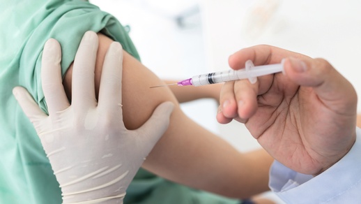 SARS-COV-2 Impfung © Shutterstock