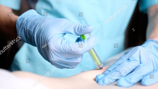  Mit dem Wirkstoff Lumasiran steht seit 2020 ein völlig neues therapeutisches Prinzip für die primäre Hyperoxalurie Typ I zur Verfügung. © Shutterstock