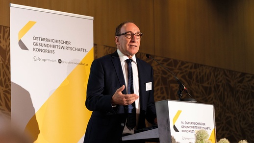 Gesundheitsminister Johannes Rauch diskutierte mit  Expert:innen aus Gesundheitswesen, Wirtschaft, Wissenschaft  und Politik über aktuelle und zukünftige Herausforderungen  und Lösungen des österreichischen Gesundheitssystems. © Springer-Verlag