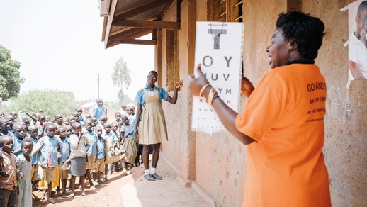 „Licht für die Welt“ rettet Augenlicht und stärkt Menschen mit Behinderungen.  © Gregor Kuntscher