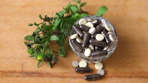 Phytopharmaka  &copy; shutterstock