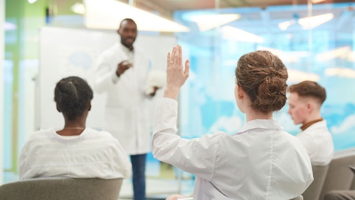 Fortbildung für Apotheker © shutterstock