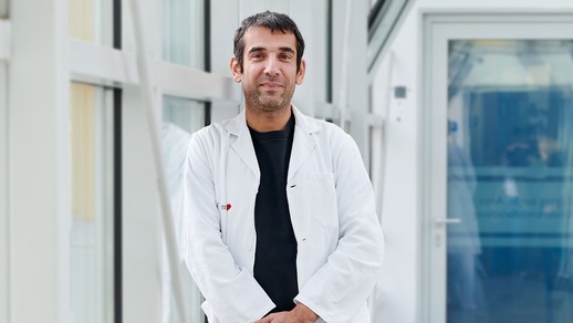 Univ.-Prof. PD Dr.  Andishe Attarbaschi © Ela Angerer