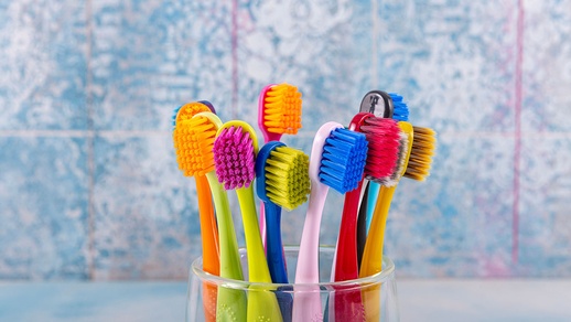Zahnbürsten © Shutterstock
