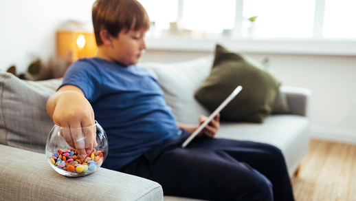 65&thinsp;% der adip&ouml;sen Jugendlichen hatten bereits eindeutige Anzeichen f&uuml;r eine Fettleber. &copy; iStock