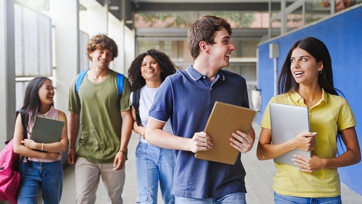 Schule &copy; Shutterstock