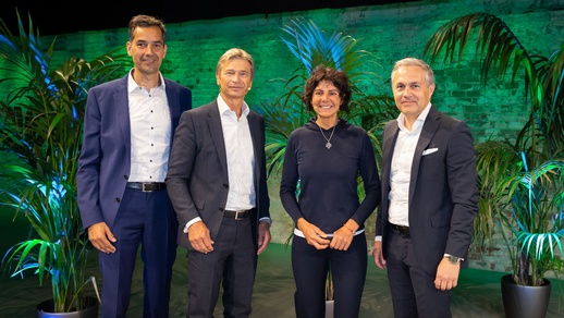 Die Gastgeber Andreas Janka, Andreas Windischbauer und Maximilian von Künsberg Sarre mit ihrem Stargast Gerlinde Kaltenbrunner (v.l.).  © Photo Simonis