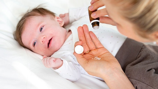 Kind mit Bauchschmerzen © shutterstock