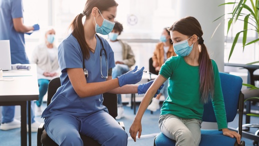 Die HPV-Impfung senkt das Risiko für Genitalwarzen und Gebärmutterhalskrebs um bis zu 90 Prozent. © Shutterstock