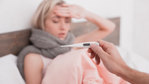 Fieber ist Zeichen eines funktionsfähigen Immunsystems und sollte daher nicht zwangsläufig sofort gesenkt werden. © Shutterstock