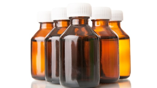 Informationen zur Herstellung von Wasserstoffperoxid-Lösung 3 %. © Shutterstock
