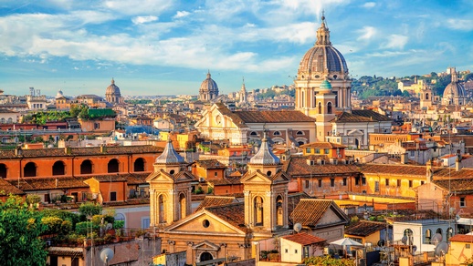 Bild einer italienischen Stadt.  © Shutterstock