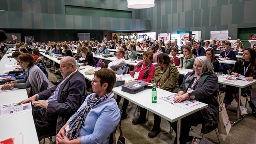 Die spannenden Vorträge fesselten die Zuhörer:innen bis zum Schluss. © Anja Prade Photographie