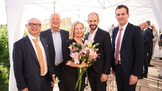 Mag. Thomas W. Veitschegger (Apothekerverband), Dr. Helmut Breit (Raiffeisen Continuum), Mag. Dr. Ulrike Mursch-Edlmayr (Apothekerkammer), Florian Tursky (Staatssekretär für Digitalisierung), Ing. Boris Pelikan (Raiffeisen Continuum) © Gerry Mayer-Rohrmoser