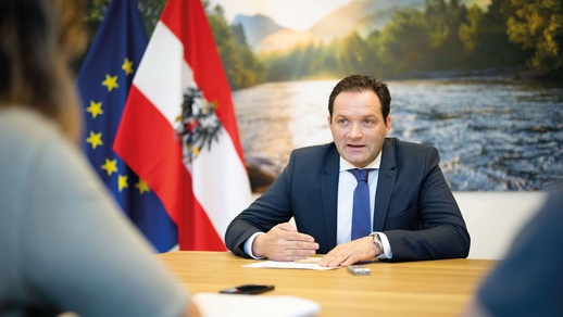 Bundesminister Norbert Totschnig: Erfolgreiches Forschungsprojekt „Coron-A“ hat Grundlage für laufendes Abwassermonitoring zur Überwachung der Pandemie geliefert. © Paul Gruber