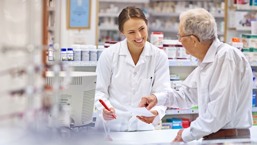 Beratung in der Apotheke © Shutterstock