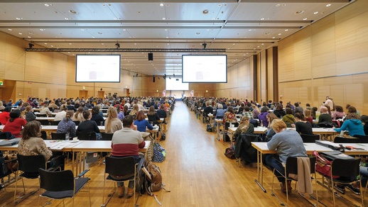 Das spannende Programm wird beim APOtag & APOkongress wieder für einen vollen Vortragssaal sorgen. © Sabine Klimpt