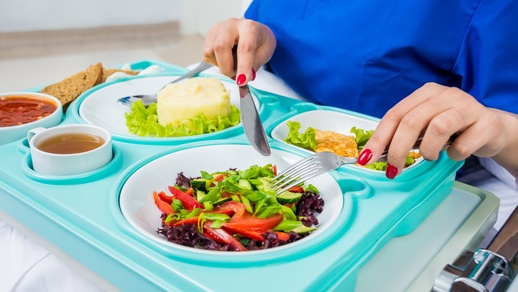 Themenbild Krankenhausernährung © Shutterstock