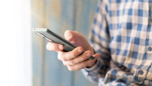 Apps zur Rezepteinlösung klingen zunächst wie eine große Hilfe, sind auf den zweiten Blick jedoch mit Problemen verbunden. © Shutterstock