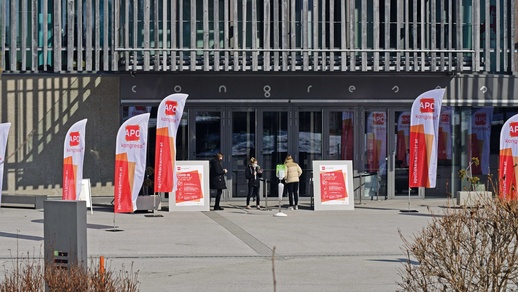 Nach zwei Jahren Pandemie zog die Präsenzveranstaltung hunderte Interessierte an, die sich begeistert dem umfassenden Programm widmeten.  © Beigestellt