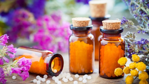 Themenbild Homöopathie © Shutterstock