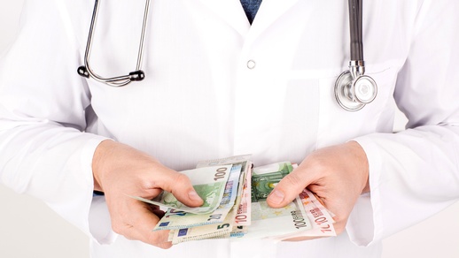 Ambulanzgebühr © Shutterstock