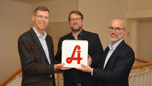 Mag. Sven Abart gibt die Verantwortung für die Führung der Verbandskanzlei an die neuen Direktoren Mag. Mario Wolfram und Mag. Wolfgang Trattner weiter (v. l.).  © Beigestellt