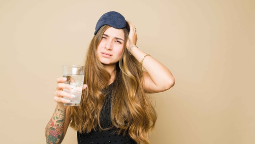 Frau mit Kopfschmerzen  ©  iStock