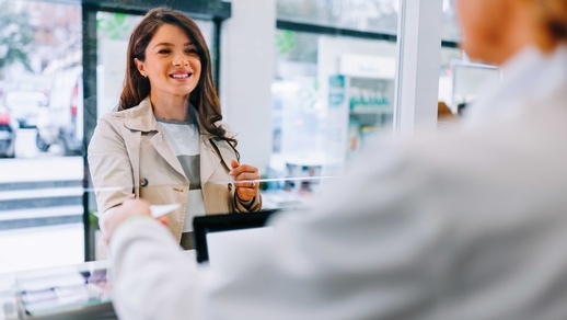 Mit dem am Kassenbon angehängten QR-Code können Privatversicherte ihre Apothekenrechnung einfacher bei ihrer Privatversicherung einreichen. © Shutterstock