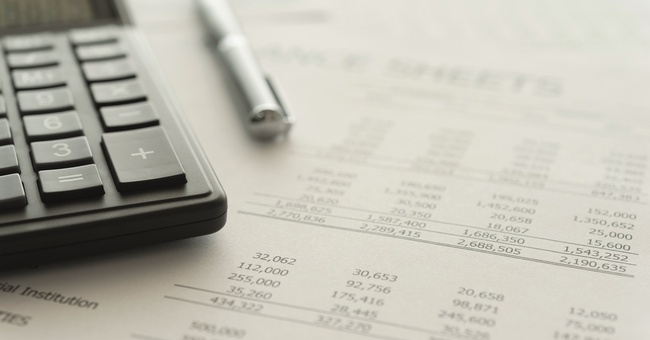 Rechnungen © Shutterstock