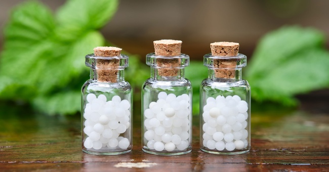 Homöopathie Themenbild © Shutterstock