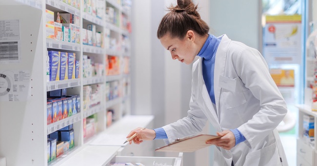 Medikamente einlagern © shutterstock