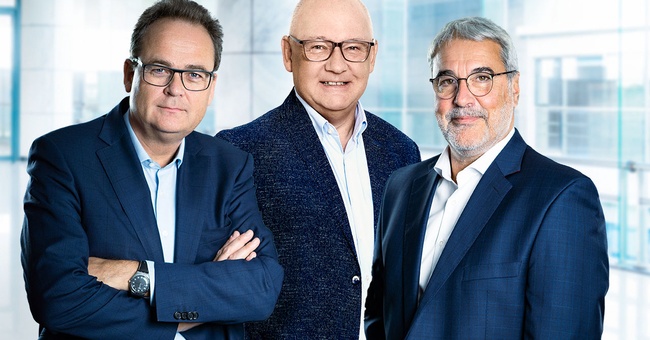 v.l.n.r. Univ.-Prof. Dr. Wolfgang Hilbe, Mag. Heinz Wlzek, Gerhard Feilmayr, MBA © MEDCH 2022