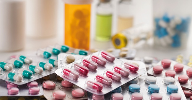 Polypharmazie ist eines der Themen der globalen Kampagne „Medikation ohne Schaden“. © Shutterstock