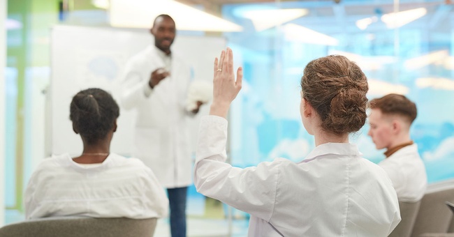 Fortbildung für Apotheker © shutterstock