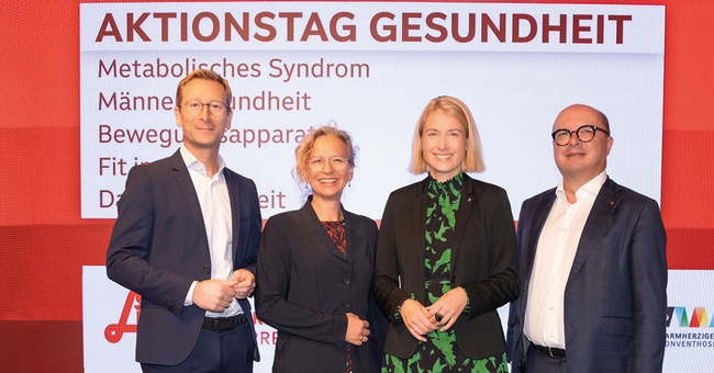 v. l .n. r.: Mag. Stefan Hartl, Mag. pharm. Monika Aichberger,  Mag. Christine Haberlander,  Mag. pharm. Thomas W. Veitschegger  © GregorHartl.at
