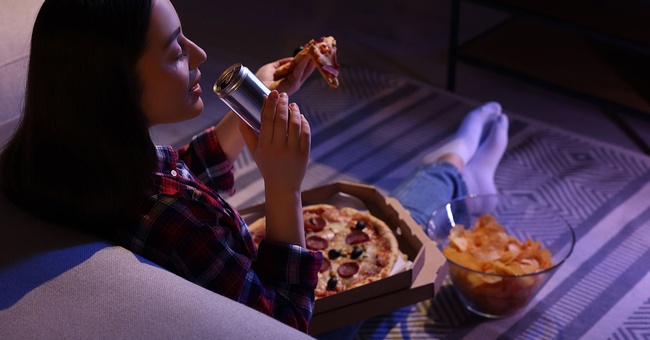 Essen am Abend © Shutterstock