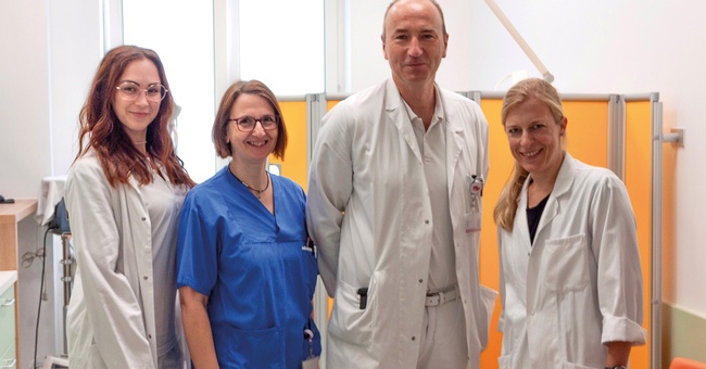 v. l. n. r.: Annika Virgolini, BSc, DGKP/KSB Sandra Bielitz-Holzer,  Prim. Dr. Franz Berger, Mag. pharm. Stefanie Hehenberger, aHPh © Beigestellt