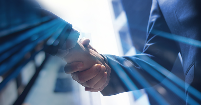 Handshake © Shutterstock